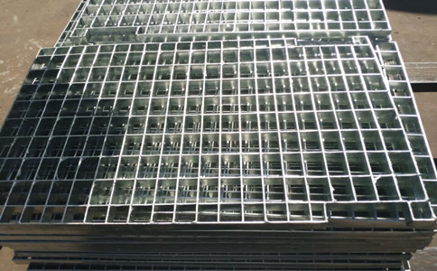 吊顶钢格栅.jpg 吊顶钢格栅.jpg