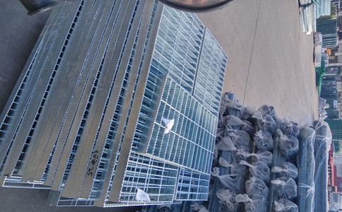 镀锌钢格板厂家.jpg 镀锌钢格板厂家.jpg