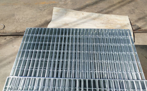 镀锌钢格栅厂家.jpg 镀锌钢格栅厂家.jpg