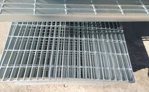 镀锌钢格册.jpg 镀锌钢格册.jpg