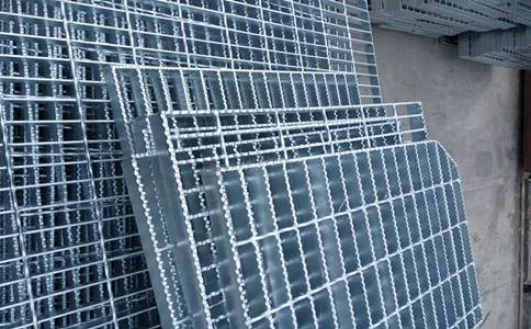 齿形防滑钢格板.jpg 齿形防滑钢格板.jpg