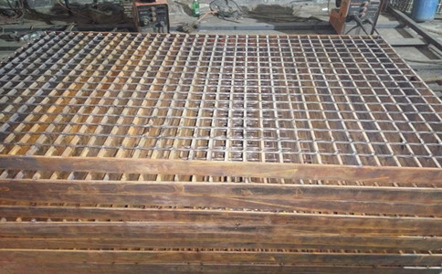 钢格栅钢格板.jpg 钢格栅钢格板.jpg
